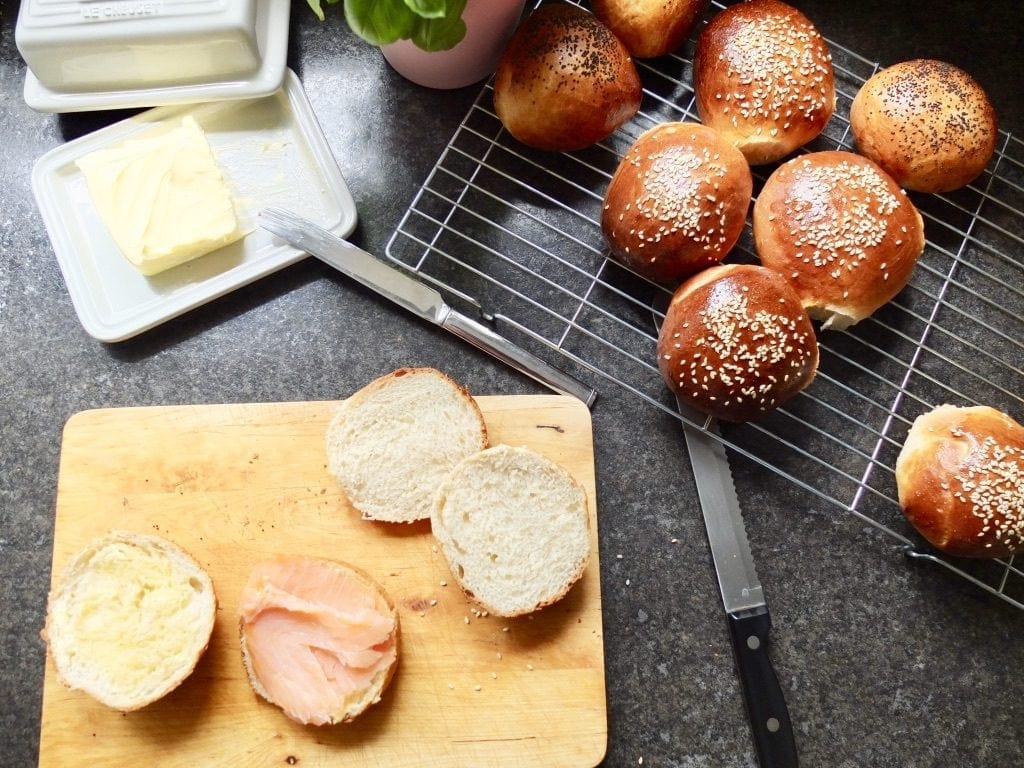 Yoghurt Bread Rolls 