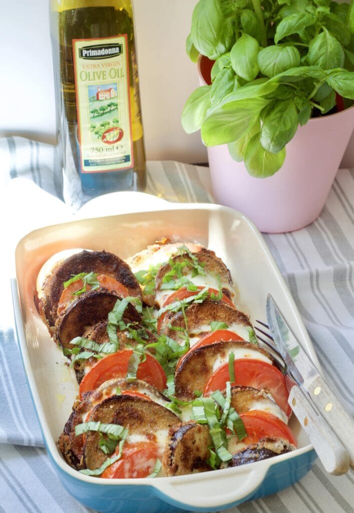 Aubergine, tomato & mozzarella bake