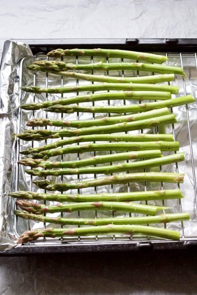 asparagus spears on a roasting rack