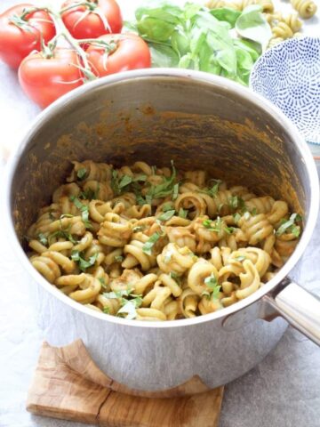 Roasted tomato & basil pasta in a pan.