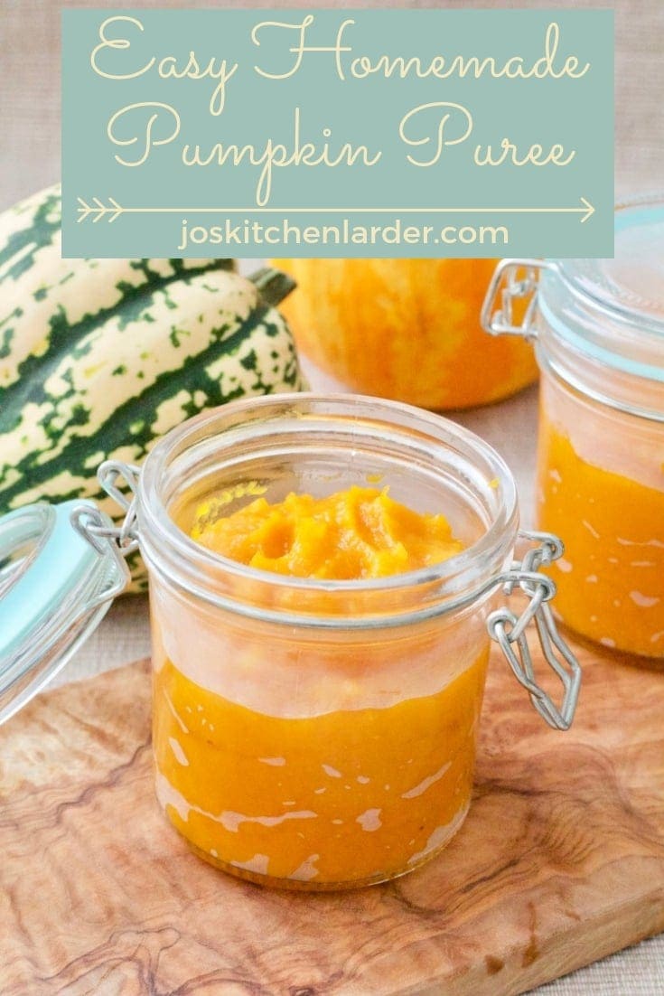 If you are trying to find out how to make pumpkin puree you\'ve come to the right place. My Easy Homemade Pumpkin Puree will become a staple in your kitchen for all of your autumnal cooking and baking. #pumpkin #pumpkinpuree #roastedpumpkin #homemadepumpkinpuree #howtomakepumpkinpuree