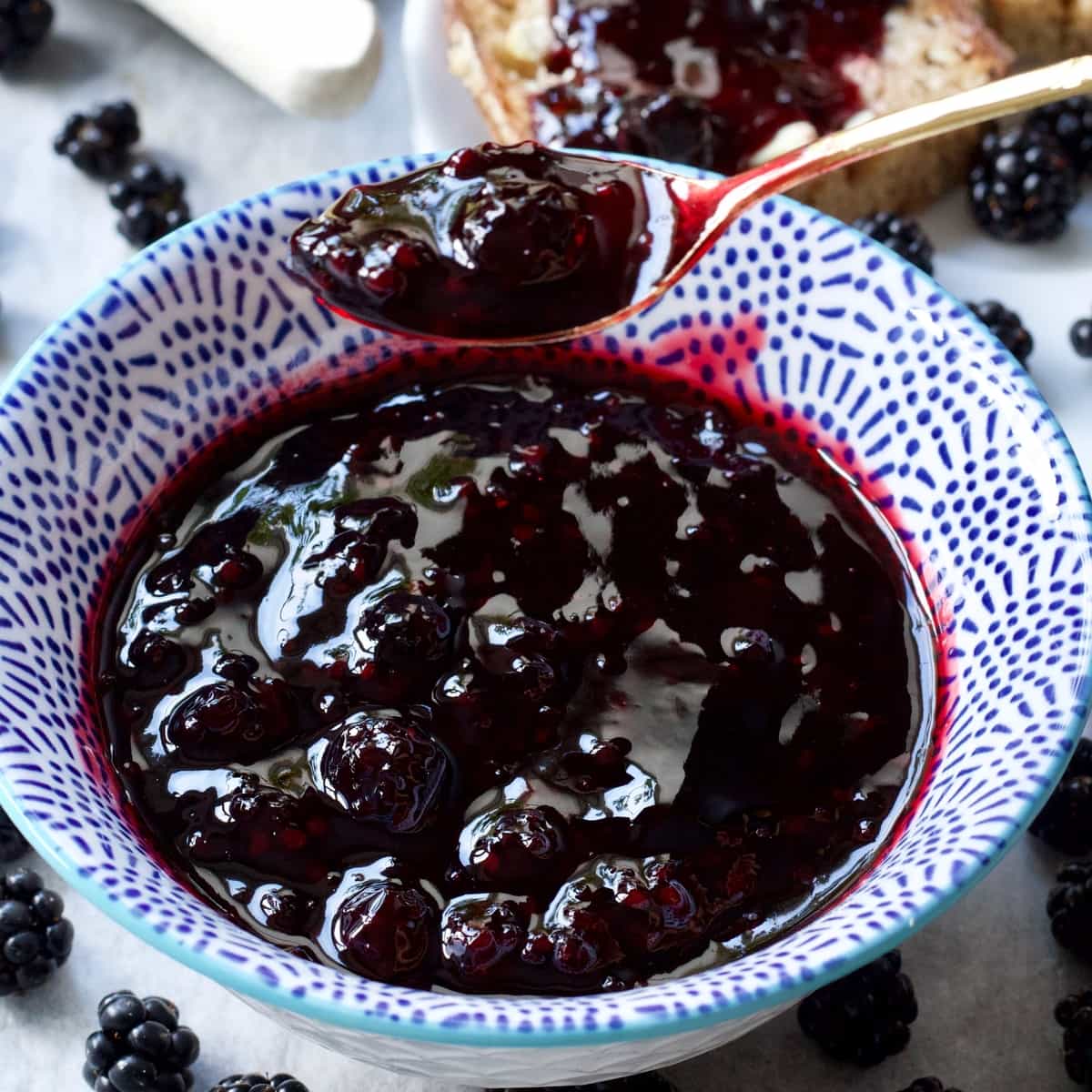 Easy Blackberry Jam (No Pectin)