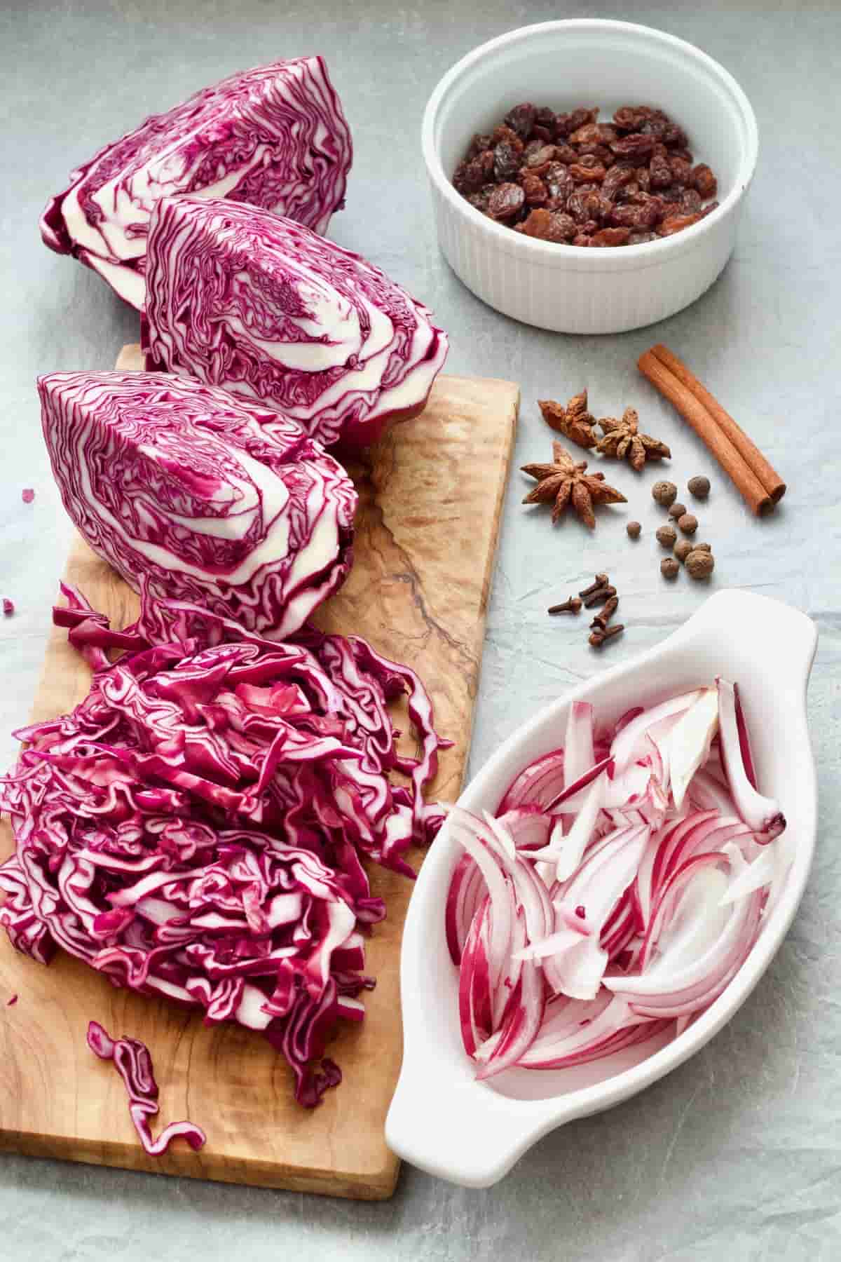 Red cabbage, raisins, red onion and spices.