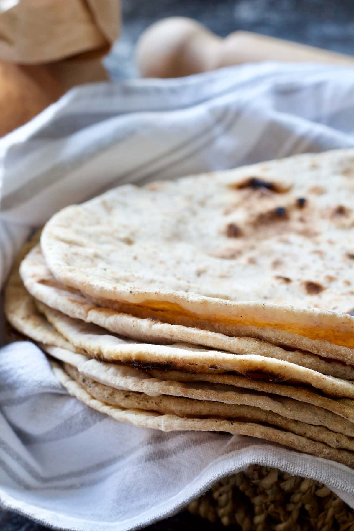 Pile of Indian chapati flatbreads shown from the side.