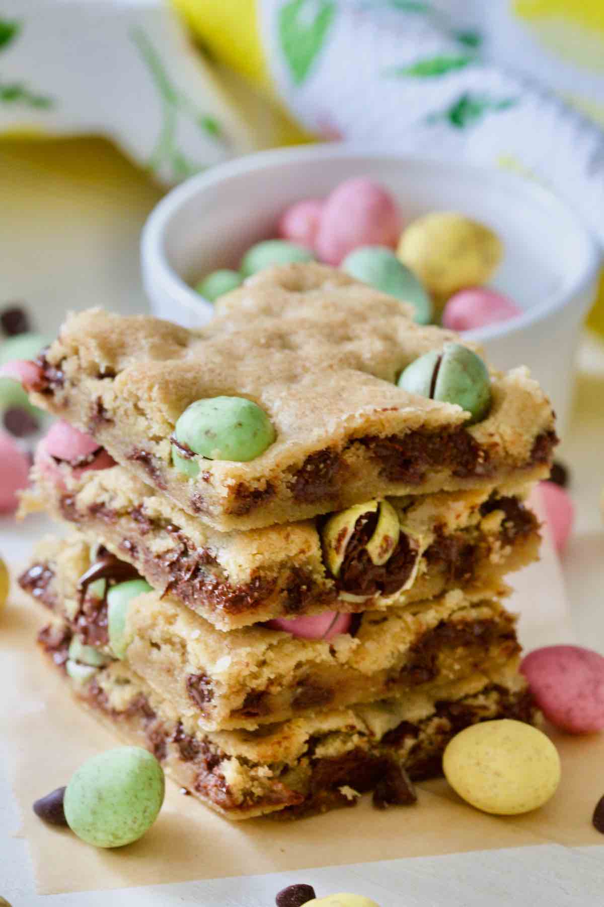 Stack of 4 mini egg cookie bars.