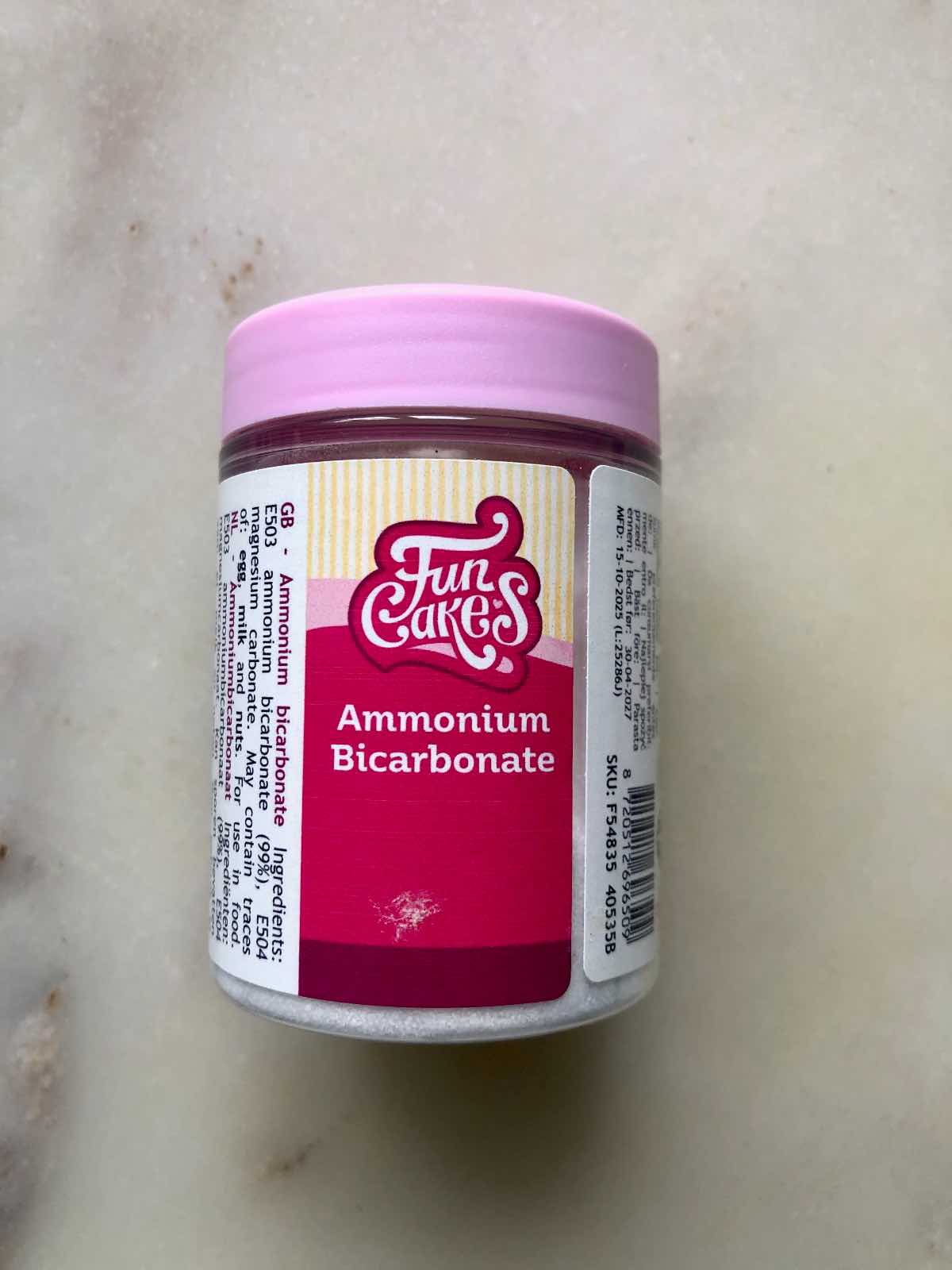 Small tub with ammonium bicarbonate for baking.